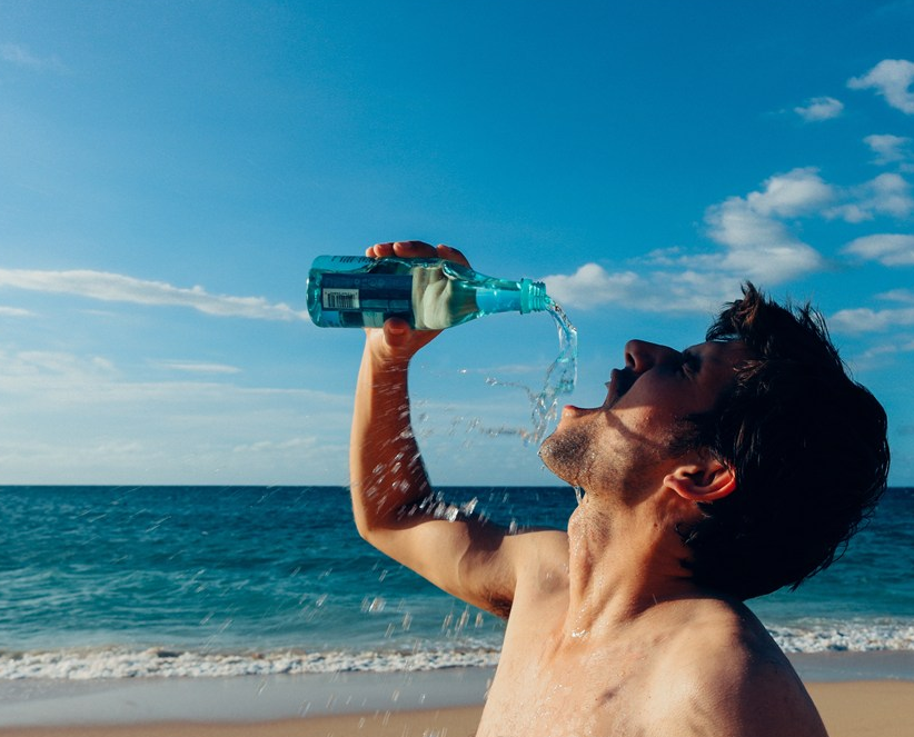 怎樣喝水更健康？晨起第一杯別喝4種水